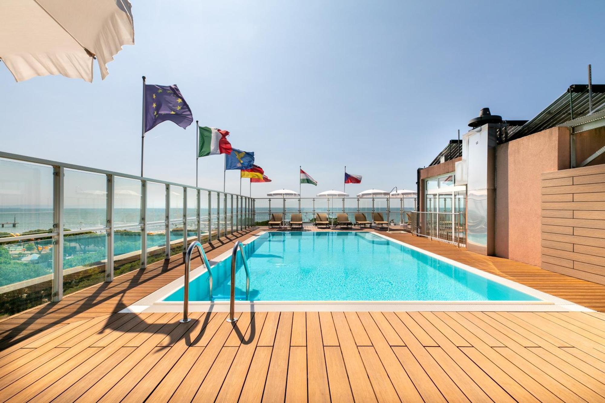 Hotel Villa Doimo Lignano Sabbiadoro Exterior photo